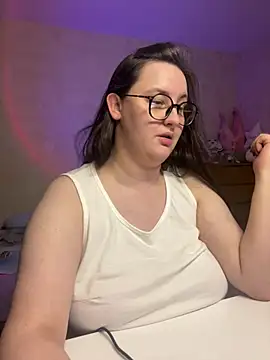 Snapshot of hungry1bunny chatting on March 2, 10:38 pm hungry1bunny online show from March 2, 10:38 pm