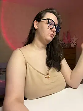 Snapshot of hungry1bunny chatting on March 3, 4:35 pm hungry1bunny online show from March 3, 4:35 pm