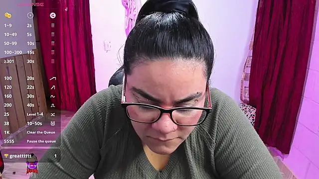 Snapshot of Sharon_hils chatting on January 8, 4:22 pm Sharon hils online show from January 8, 4:22 pm