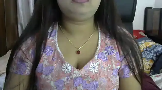 Snapshot of SweetGirlRani143 chatting on December 11, 2:54 pm SweetGirlRani143 online show from December 11, 2:54 pm