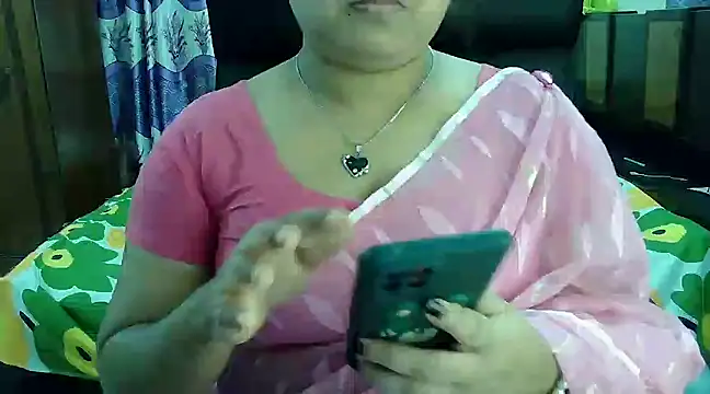 Snapshot of SweetGirlRani143 chatting on March 22, 3:09 pm SweetGirlRani143 online show from March 22, 3:09 pm
