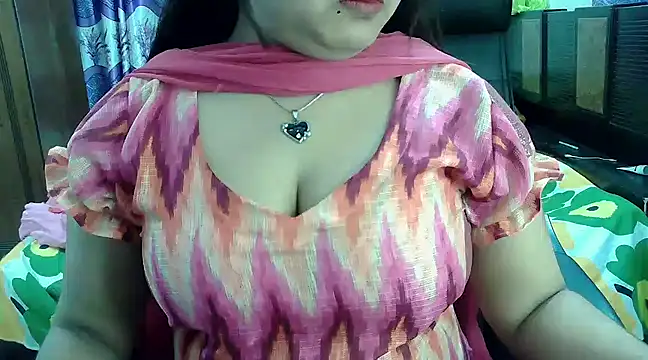 Snapshot of SweetGirlRani143 chatting on March 22, 6:14 pm SweetGirlRani143 online show from March 22, 6:14 pm