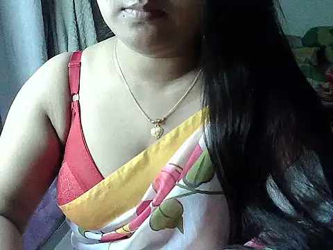 Snapshot of SweetGirlRani143 chatting on October 7, 3:42 pm SweetGirlRani143 online show from October 7, 3:42 pm
