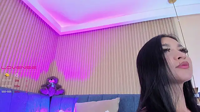 Snapshot of kathecute__ chatting on January 8, 1:32 am kathecute   online show from January 8, 1:32 am