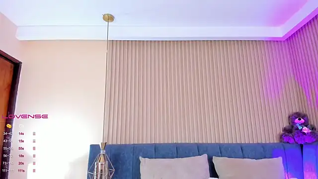 Snapshot of kathecute__ chatting on March 2, 1:47 am kathecute   online show from March 2, 1:47 am