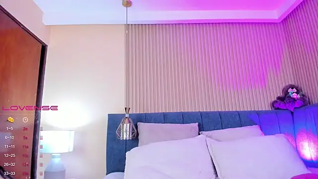 Snapshot of kathecute__ chatting on March 11, 1:48 am kathecute   online show from March 11, 1:48 am