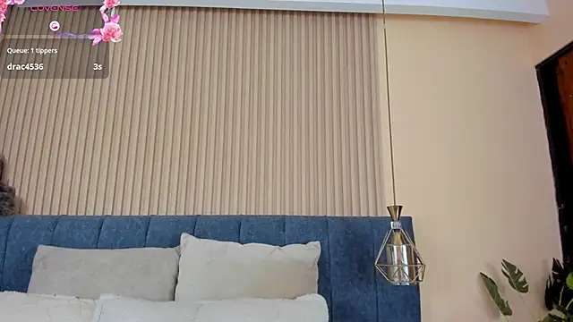 Snapshot of kathecute__ chatting on October 1, 1:33 am kathecute   online show from October 1, 1:33 am