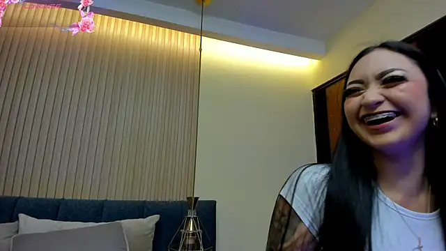 Snapshot of kathecute__ chatting on April 5, 1:36 am kathecute online show from April 5, 1:36 am