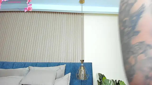 kathecute   online show from May 19, 1:44 am
