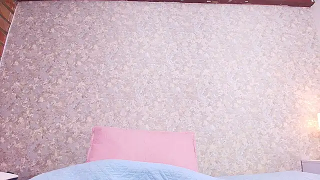 Snapshot of nicol_f chatting on October 17, 7:27 pm nicol f online show from October 17, 7:27 pm