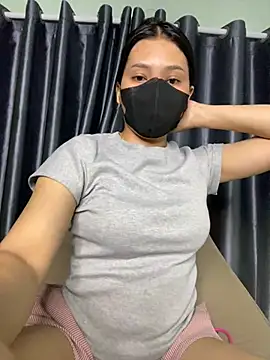 Snapshot of Ly_Coca24 chatting on February 7, 3:52 pm Ly Coca24 online show from February 7, 3:52 pm