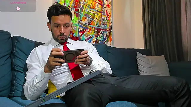 tommy raym0ndg online show from November 25, 8:31 pm