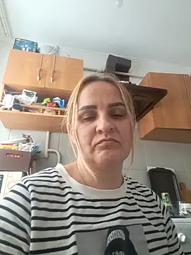 Snapshot of Malichkaanna30 chatting on February 17, 2:57 pm Malichkaanna30 online show from February 17, 2:57 pm