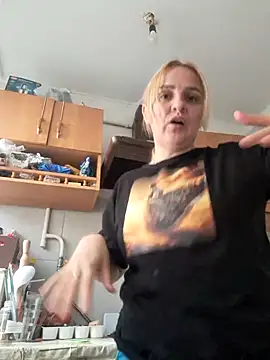 Snapshot of Malichkaanna30 chatting on March 16, 3:27 pm Malichkaanna30 online show from March 16, 3:27 pm