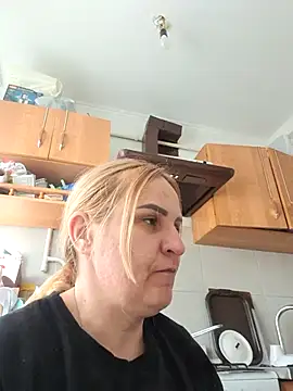 Snapshot of Malichkaanna30 chatting on March 25, 12:11 pm Malichkaanna30 online show from March 25, 12:11 pm