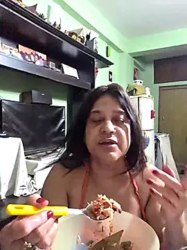 Snapshot of Hot_Queen77 chatting on March 4, 8:15 pm Hot Queen77 online show from March 4, 8:15 pm