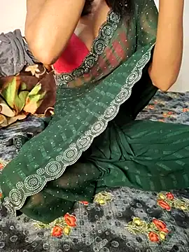 Snapshot of Raat_ki_rani_ chatting on February 20, 5:55 am Raat ki rani online show from February 20, 5:55 am