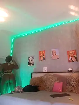 nahiarapalmer19 online show from March 1, 10:42 pm