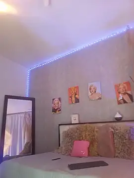 nahiarapalmer19 online show from October 17, 11:51 pm