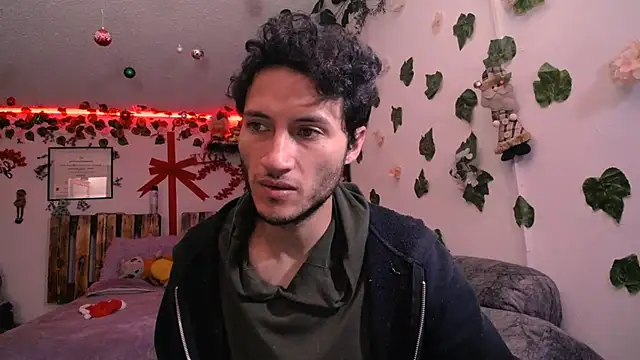 Afroditapoloo online show from December 14, 4:09 pm