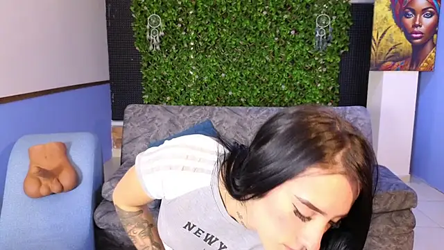 mei sweetcat online show from December 3, 11:30 am