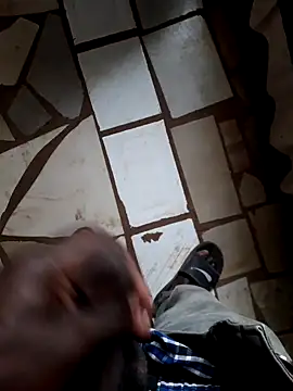 Snapshot of realGsign chatting on January 6, 10:57 am realGsign online show from January 6, 10:57 am