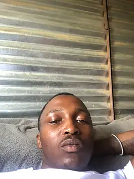 Snapshot of realGsign chatting on February 8, 11:22 am realGsign online show from February 8, 11:22 am