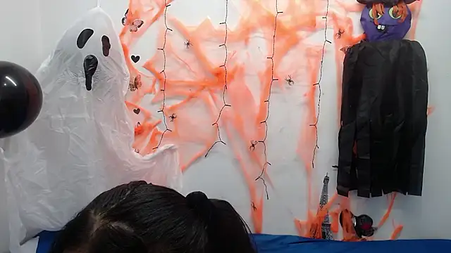 dulcenia rose online show from October 15, 1:55 pm