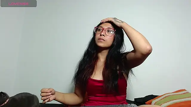 Hot Teens69 online show from December 19, 10:21 pm