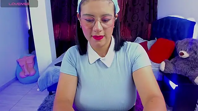 oliviacarltonn  online show from December 3, 3:44 pm