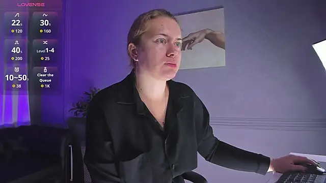 Snapshot of Ariell_Margot_ chatting on October 21, 9:32 am Ariell Margot online show from October 21, 9:32 am