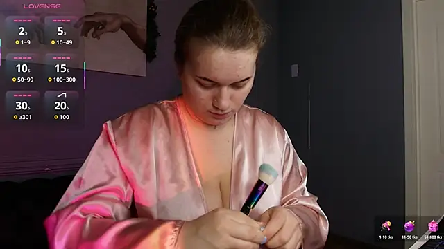 Snapshot of Ariell_Margot_ chatting on December 17, 2:12 pm Ariell Margot online show from December 17, 2:12 pm