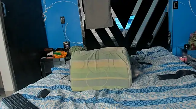 Cataleya19   online show from December 3, 5:45 pm