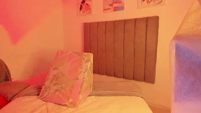 sarah  bigboobs online show from February 9, 5:55 am