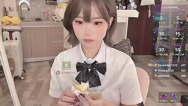 Snapshot of -XunMengLong- chatting on December 24, 6:06 pm -XunMengLong- online show from December 24, 6:06 pm