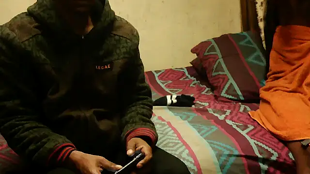 Snapshot of RGTM75 chatting on February 15, 12:40 am RGTM75 online show from February 15, 12:40 am