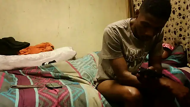 Snapshot of RGTM75 chatting on February 17, 9:21 pm RGTM75 online show from February 17, 9:21 pm