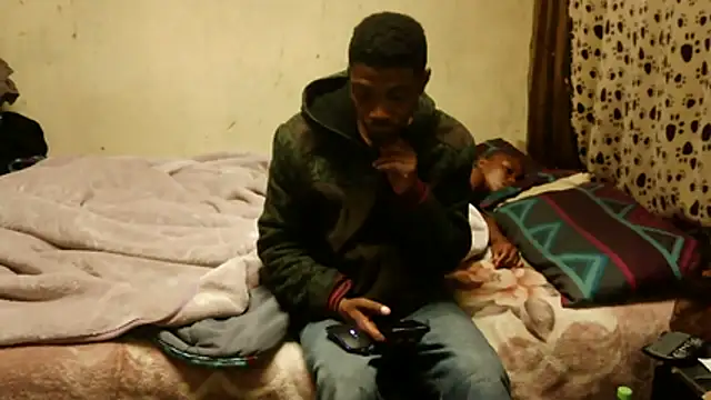 Snapshot of RGTM75 chatting on March 14, 10:48 pm RGTM75 online show from March 14, 10:48 pm