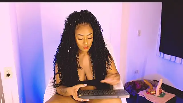 Emily Williams12 online show from September 21, 2:13 am