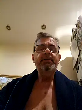 Snapshot of axecoman60 chatting on January 14, 6:56 am axecoman60 online show from January 14, 6:56 am