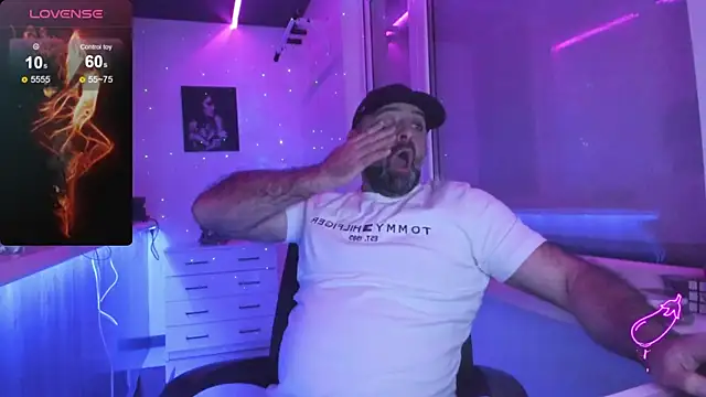 MAGABEAR077 online show from November 28, 4:42 pm