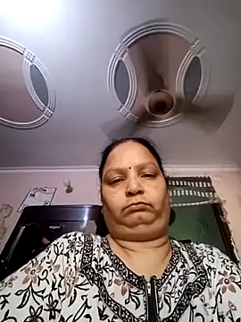 Snapshot of Kavya_kapoor chatting on October 19, 4:35 am Kavya kapoor online show from October 19, 4:35 am