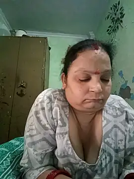 Snapshot of Kavya_kapoor chatting on October 29, 8:38 am Kavya kapoor online show from October 29, 8:38 am