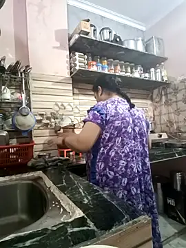 Snapshot of Kavya_kapoor chatting on October 30, 2:57 am Kavya kapoor online show from October 30, 2:57 am