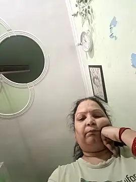 Kavya kapoor online show from November 21, 7:40 am