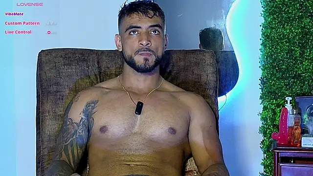 ERIC HARRISON online show from February 27, 11:59 pm