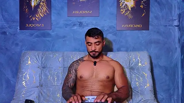 ERIC HARRISON online show from October 13, 8:42 pm