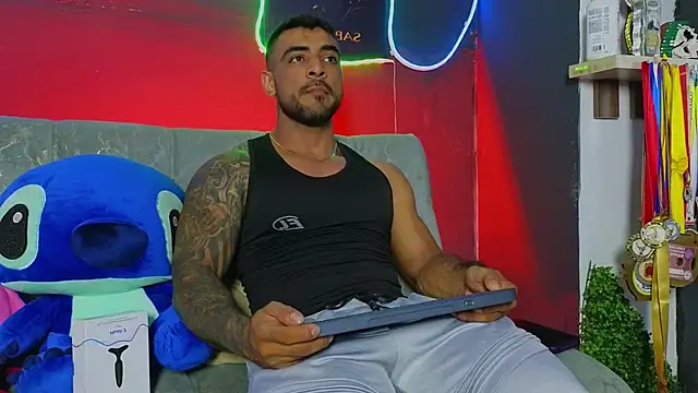 ERIC HARRISON online show from February 24, 1:47 am