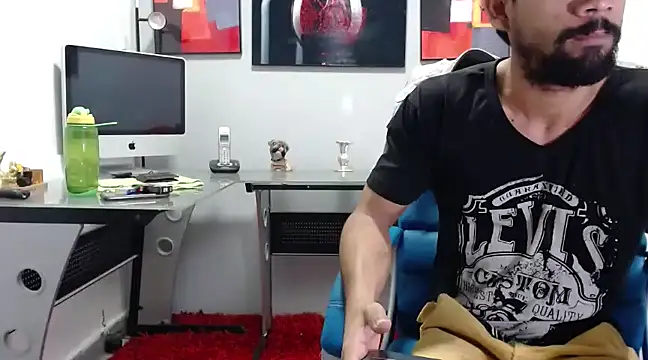 Snapshot of ryan_musclexxx chatting on December 4, 3:48 am ryan musclexxx online show from December 4, 3:48 am