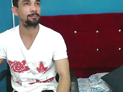 Snapshot of ryan_musclexxx chatting on December 26, 3:16 am ryan musclexxx online show from December 26, 3:16 am